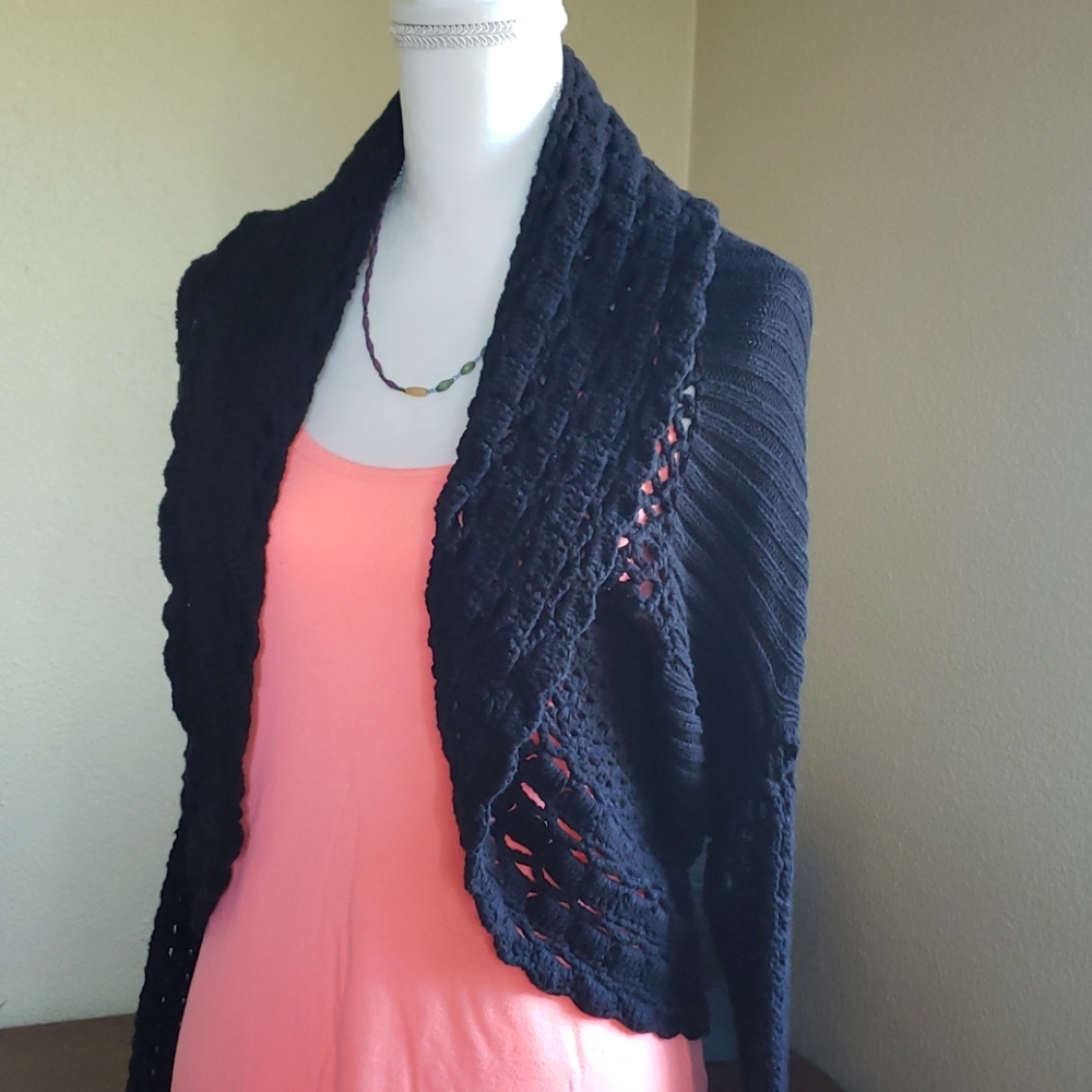Rachel Zoe Ribbed Crochet Shrug. Size M